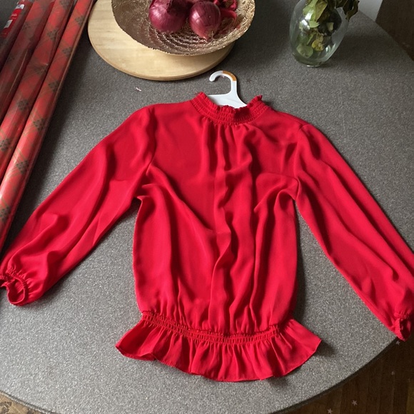 Red top silky long sleeve - Picture 2 of 3
